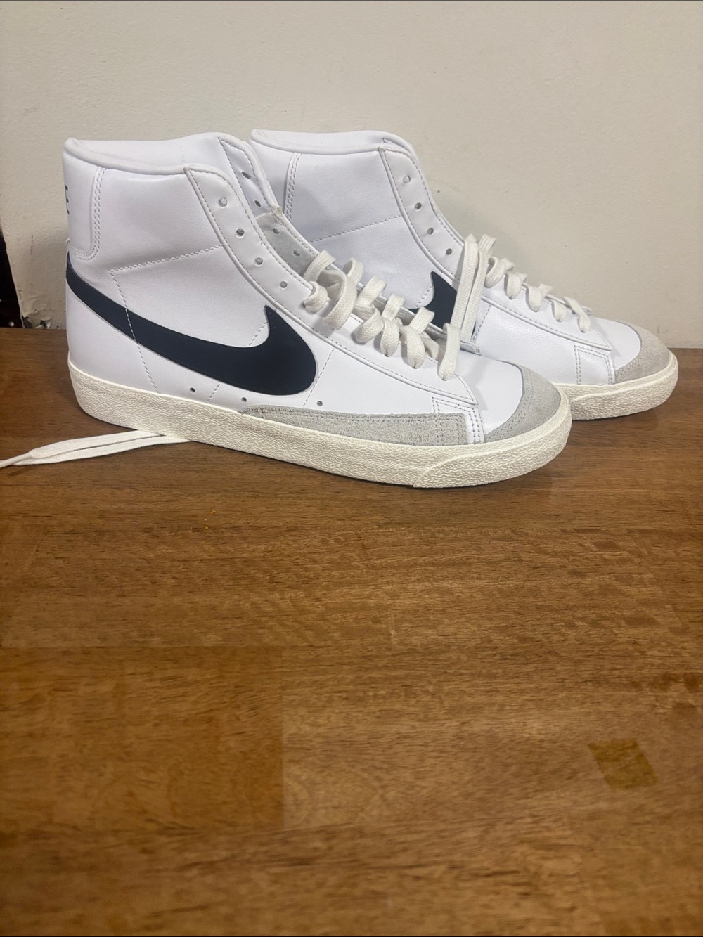 Nike Blazer Mid 77 High-Top Sneakers White with Black Swoosh. Size 10.5